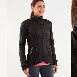 LULULEMON Wild Black Jacket Women’s size 6
